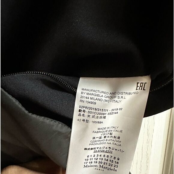 MAISON Margiela Paris Switching sleeveless docking Puffer Couture Dress Blk
NWT - Picture 15 of 17